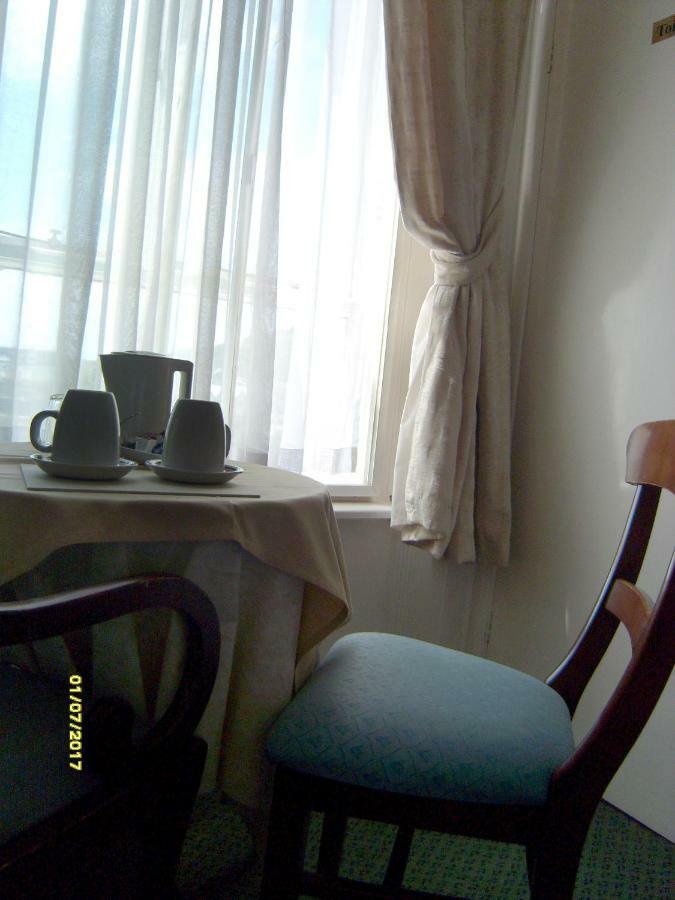 St Martins Guest House Dover Exteriör bild